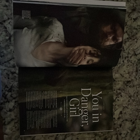 Outlander The Complete Guide - Picture 4 of 4
